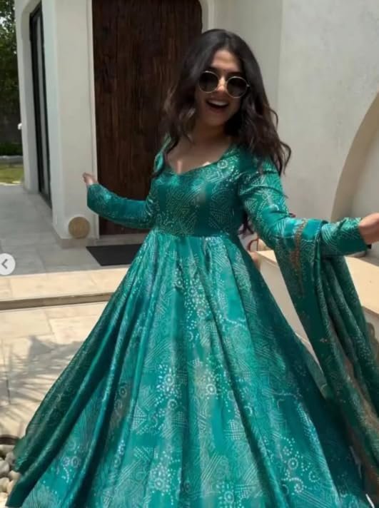 Women's Georgette Anarkali Kurta and Dupatta Set